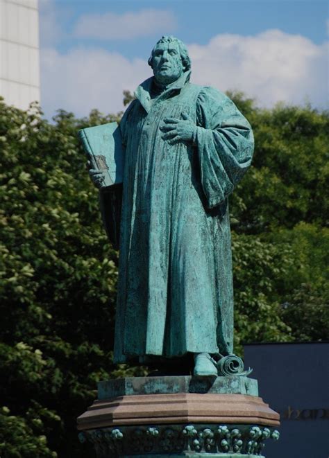 Martin Luther statue Free Photo Download | FreeImages