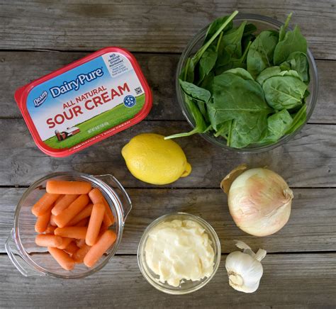 The Best Spinach Dip Recipe with Fresh Ingredients