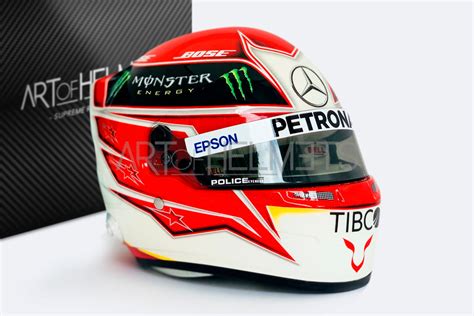 Lewis Hamilton Helmet 2020 1/2 : Lewis Hamilton Debuts New Purple Helmet Design At Mercedes W11 ...