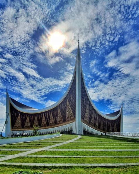 The Unusual and Unique Masjid Raya Sumatra Barat