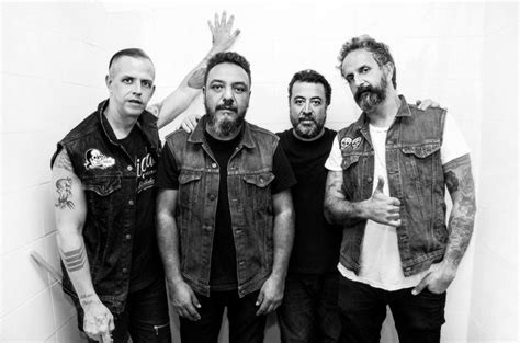 Mexican Rock Band Molotov Signs With peermusic for Global Publishing ...