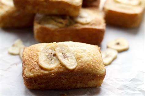 Mini Banana Bread Loaves - Erren's Kitchen