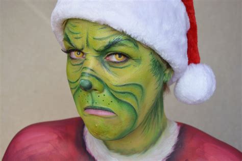 The Grinch Makeup Tutorial #thegrinch #grinchmakeup #christmasholiday ...