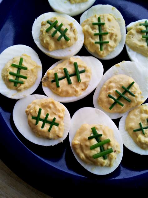 SteakNPotatoesKindaGurl: Football Deviled Eggs