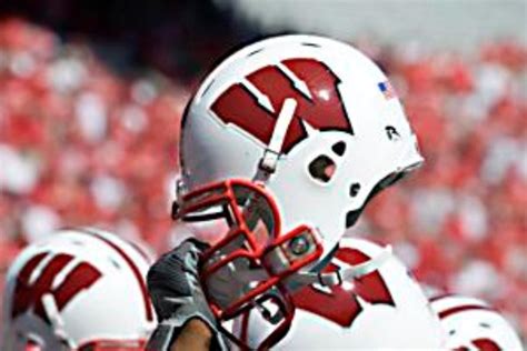 Wisconsin Badgers Football Tickets | Buy or Sell Wisconsin Badgers Football 2019 Tickets - viagogo