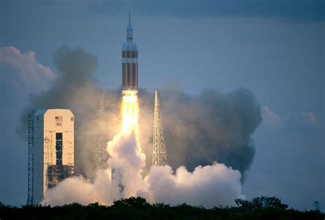 First Flight Test Is Successful for NASA’s Orion Spacecraft - The New York Times