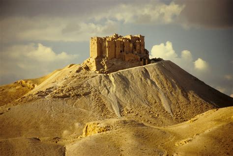 Syria - Palmyra, arab castle | In the 16th century, Qala'at … | Flickr