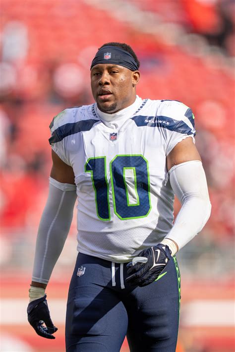 Seahawks' Uchenna Nwosu Out For Season