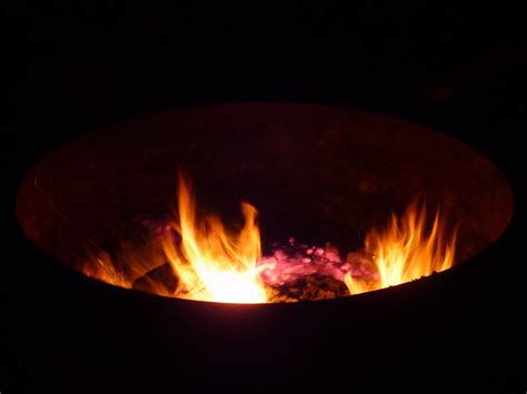 090718-1100309 | Fire pit! | Waifer X | Flickr