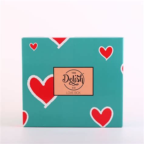 Rose Flower Design Womens Day Card with Delish Beautiful Green Love Chocolate 490g Box