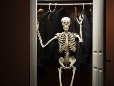 Skeleton in the Closet | Funny Scary Story | Scary For Kids