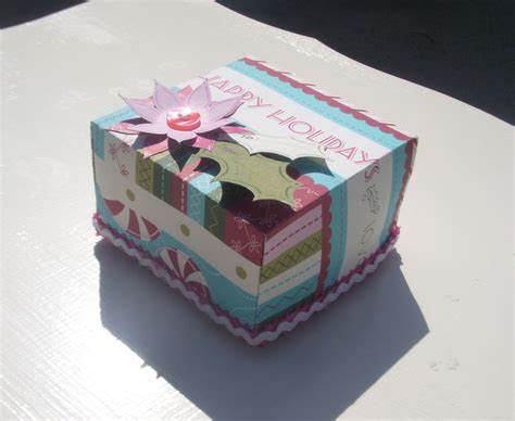 Paper gift boxes | Paper gifts, Paper gift box, Paper flowers diy wedding