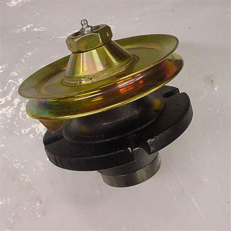 John Deere Blade Spindle Assembly - AM120965