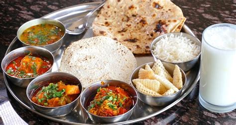 5 famous local food of Vadodara : Namaste! | Gozo cabs journey across India