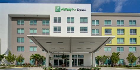 Holiday Inn Express & Suites Doral - Miami Hotel IHG