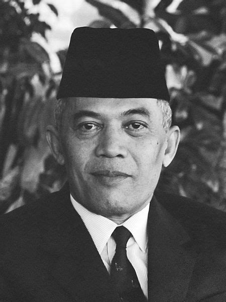 Biografi Sejarah A.H Nasution (Jenderal Bintang Lima)