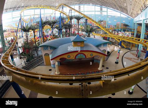 Mall roller coaster hi-res stock photography and images - Alamy