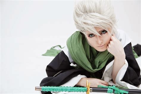 Bleach Cosplay Costumes: Great Bleach Captain Toshiro Hitsugaya Cosplay Girl