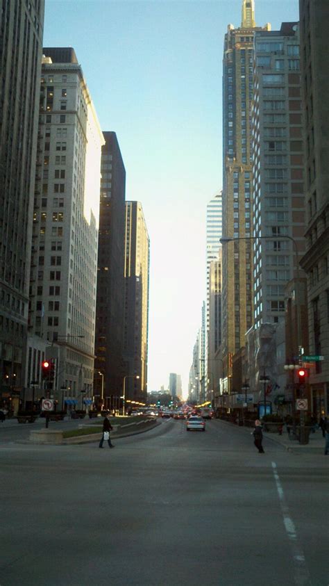 Michigan Avenue Chicago | Michigan avenue chicago, Michigan avenue, Oak ...