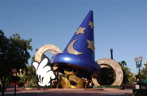 Disney's Hollywood Studios removing sorcerer's hat - Orlando Sentinel