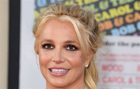 Britney Spears Documentary Directv - At T Selling A Stake In Directv Ends An Infamous Saga Cnn ...