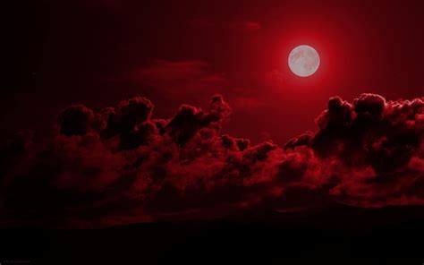 Download Red Moon iPhone 11 Back Wallpaper in 4K 5K Wallpaper - GetWalls.io