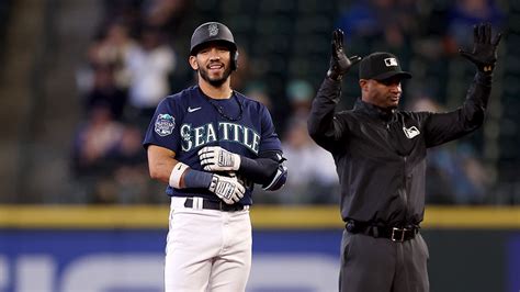 How Seattle Mariners' 2 rookie standouts came out of nowhere