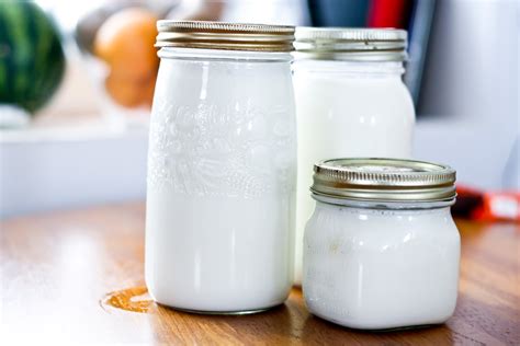 Our Little Haus On The Prairie: Making yoghurt!