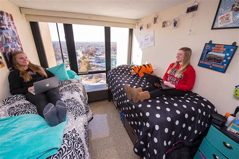 Top 6 Residence Halls at Illinois State - OneClass Blog