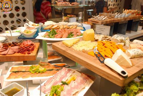 THE PICKIEST EATER IN THE WORLD: I FINALLY TRIED VIKINGS LUXURY BUFFET AT SM MEGAMALL