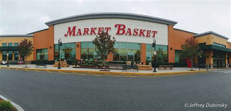 Market Basket in 275 Squire Rd, Revere, MA 02151, USA