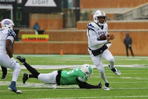 Frank Harris leads UTSA into first Conference USA championship game