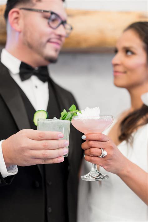 How to Hire a Wedding Bartender - Peak Beverage