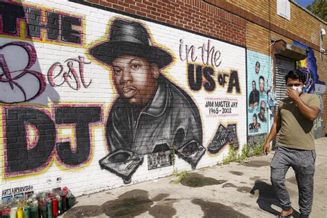 Jam Master Jay's alleged killer rapped in front of Run-DMC legend's mural, prosecutors say | AP News