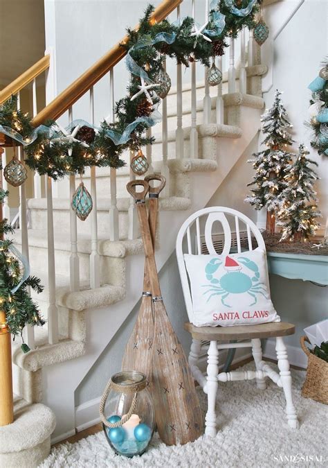 17 Coastal Christmas Home Decor Ideas for Festive Beach Homes