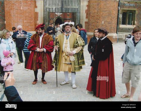 Henry viii court performance hi-res stock photography and images - Alamy