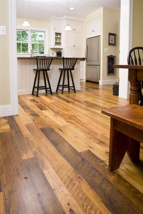 http://www.nyackwideplankflooring.com Reclaimed Distressed Oak Flooring ...