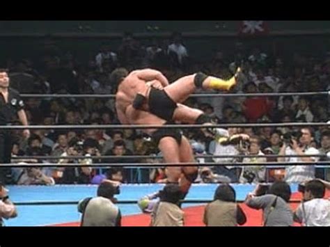 Genichiro Tenryu vs. Jumbo Tsuruta (April 19, 1990) - YouTube