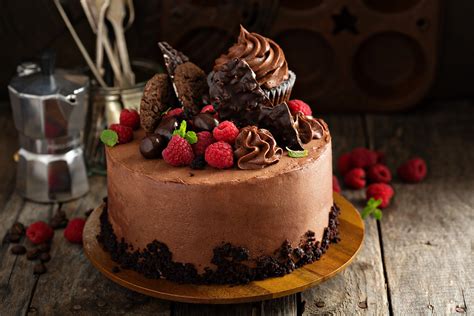 Download Raspberry Chocolate Still Life Pastry Food Cake 4k Ultra HD Wallpaper