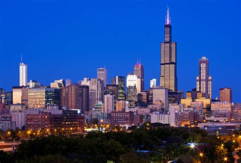 Willis Tower dominating the Chicago skyline. View Large S… | Flickr