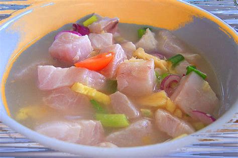 Filipino Food Recipes Review: Kinilaw na Tanigue: Raw Fish in Vinegar