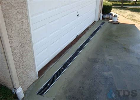 PolyCast-Driveway-DG0641-01 | Trench Drain Systems