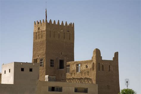 architecture: traditional buildings in Qatar