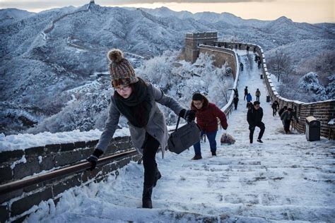 Amazing photos show Great Wall of China covered in snow | CNN