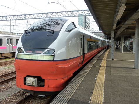 Japan Railway Deeply Apologizes For After Train Leaves 20 Seconds Early