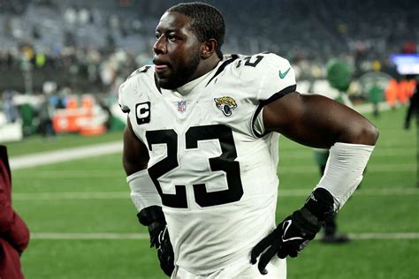 Yale alum Foyesade Oluokun of Jacksonville Jaguars is NFL star