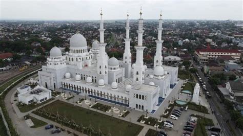 Aerial View Mosque Sheikh Zayed Alnahyan Stock Footage Video (100% ...