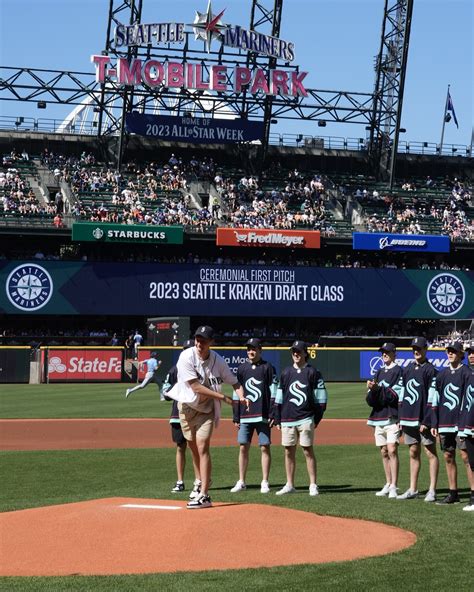 Seattle Kraken on Twitter: "Beautiful day at the ballpark! ⚾️ This year ...