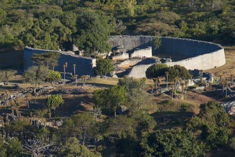 Great Zimbabwe: The African Iron Age Capital