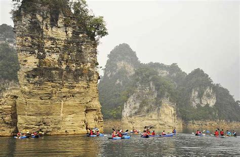 Kayaking in Halong Bay - Experience should not be missed in Halong Bay